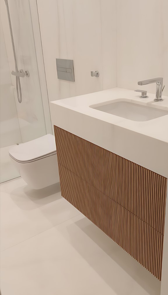 Bagno minimalista NIYANI - design pulito e materiali di qualità